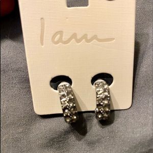 NWT “I Am”Brand. Black Sparkly Clip on Earrings